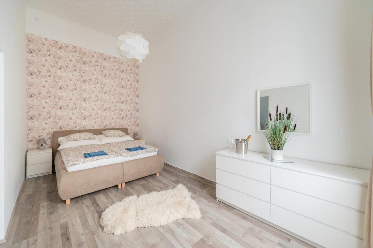 Downtown Gem Aircond Close To Heroes' Square Budapest Luaran gambar