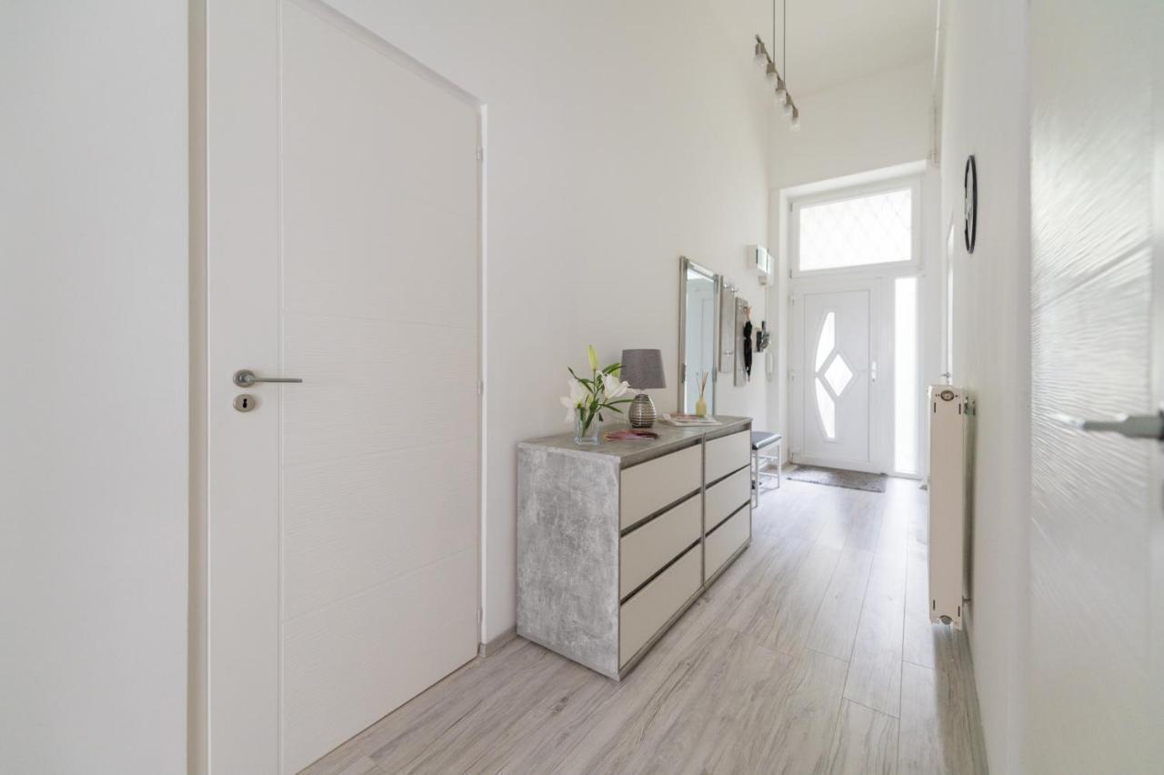 Downtown Gem Aircond Close To Heroes' Square Budapest Luaran gambar